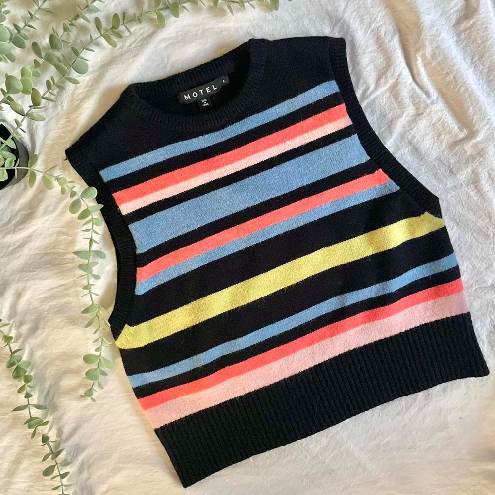 Sweater vest